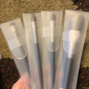4 Mary Kay make up brushes
